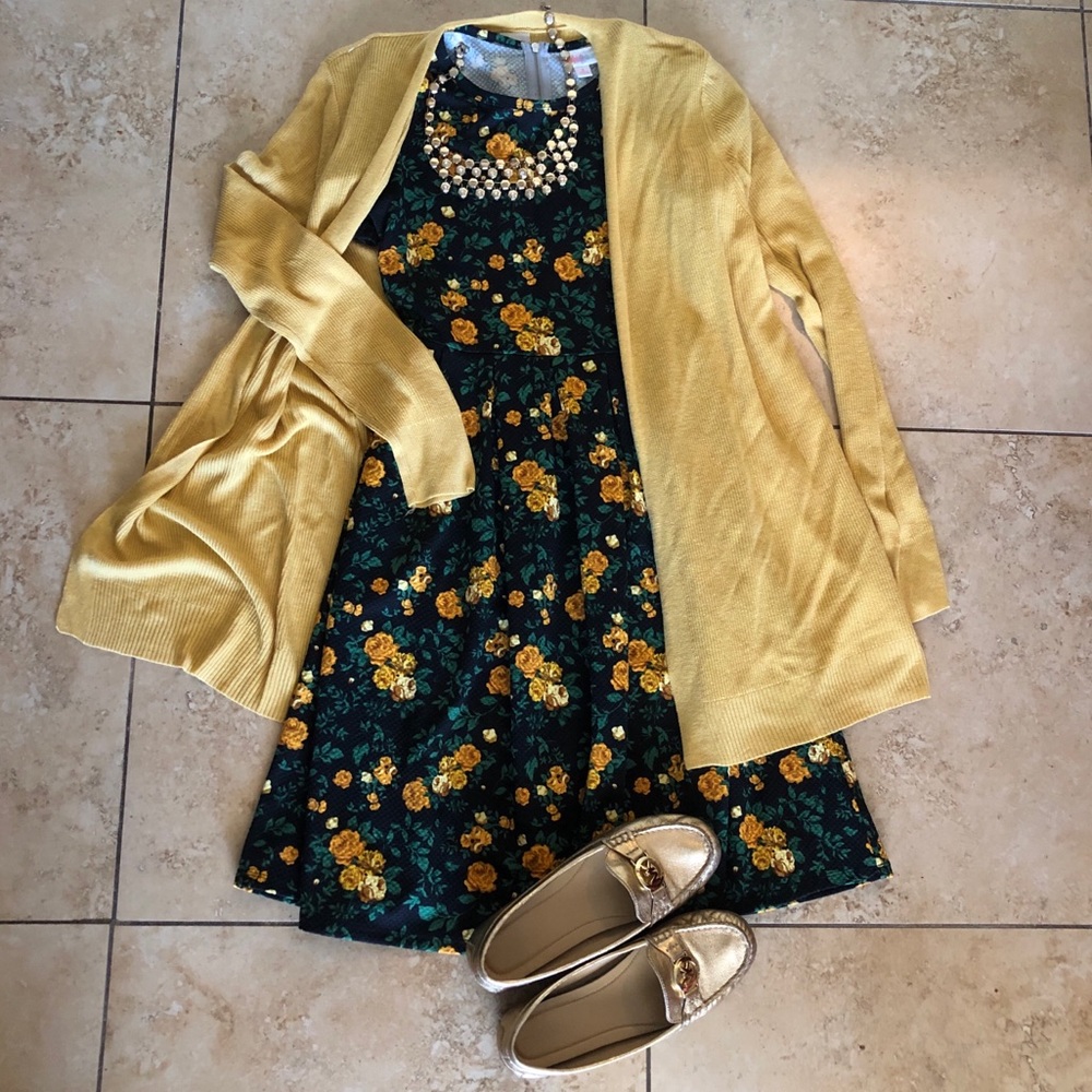 LulaRoe Amelia UNICORN! Floral yellow rose small